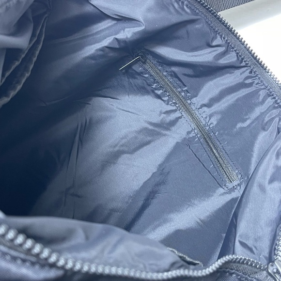 FABLETICS The Everyday Tote
Color: Black - Picture 9 of 10